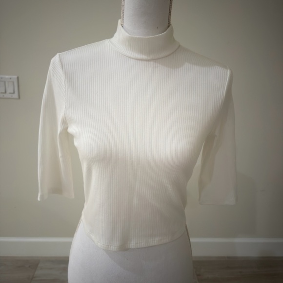 NWOT Reformation Tara Mock Neck Ribbed Crop Top - Picture 2 of 10
